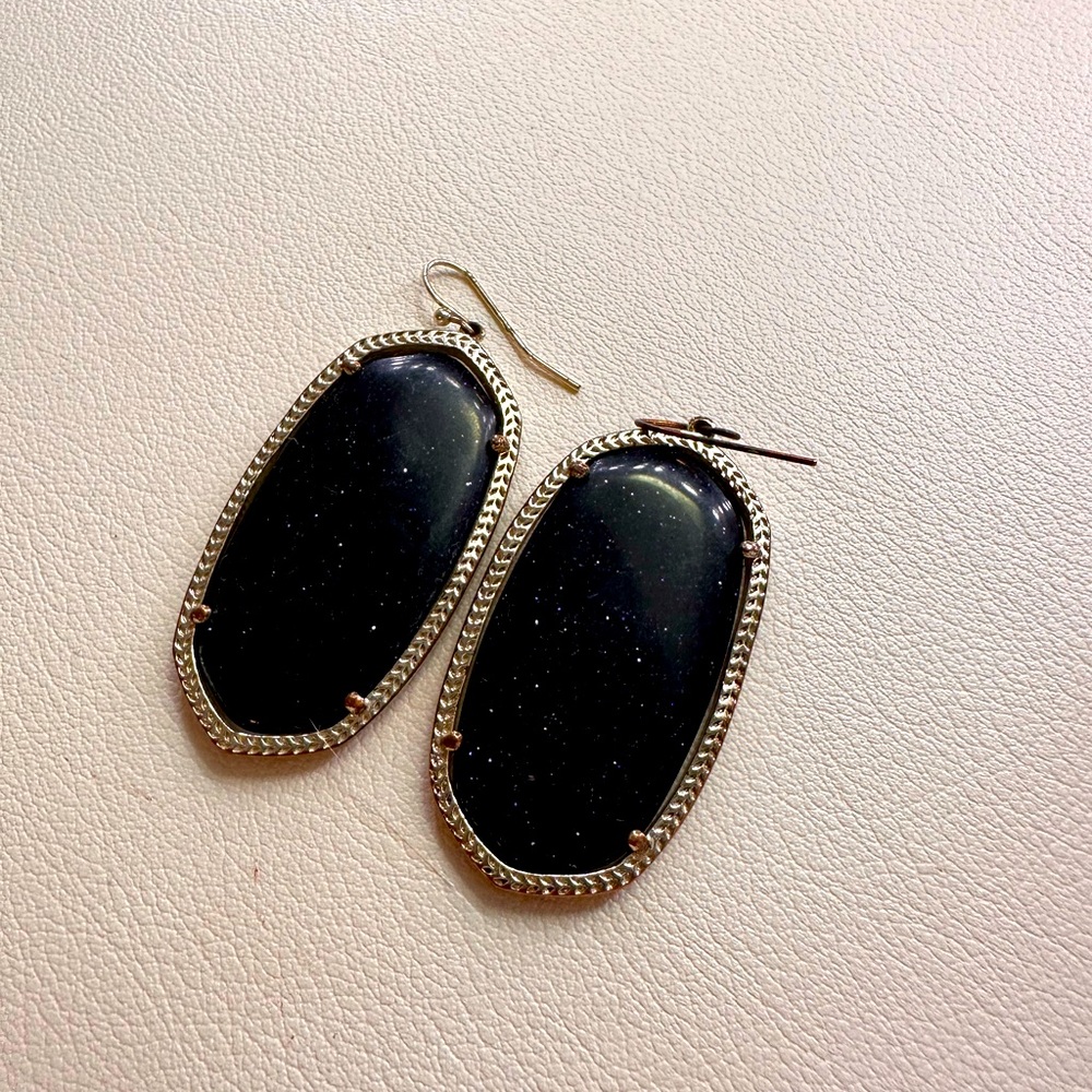 Black Kendra Scott Danielle earrings